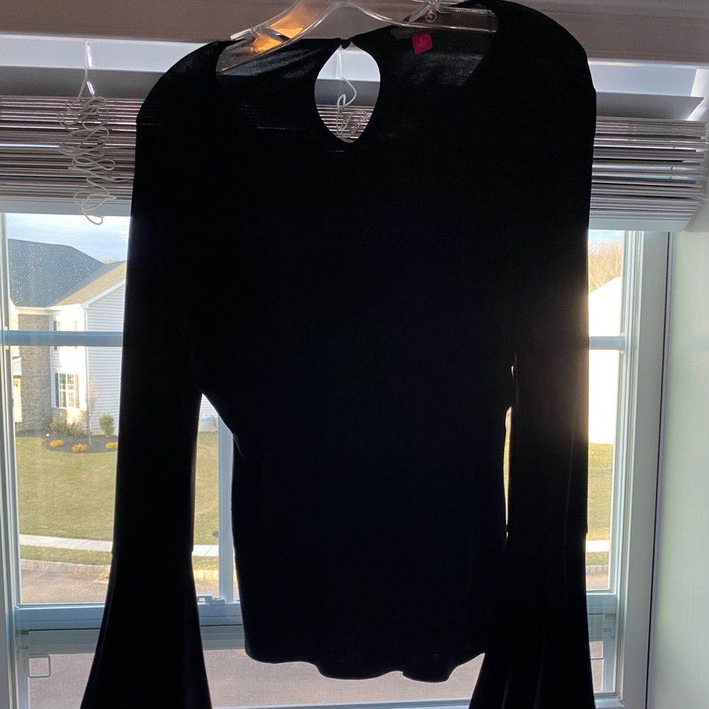 Black and white trim long bell sleeve